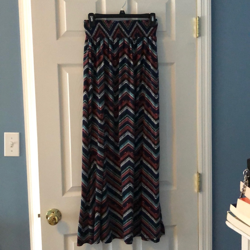 ✨Blue and pink maxi skirt🌼